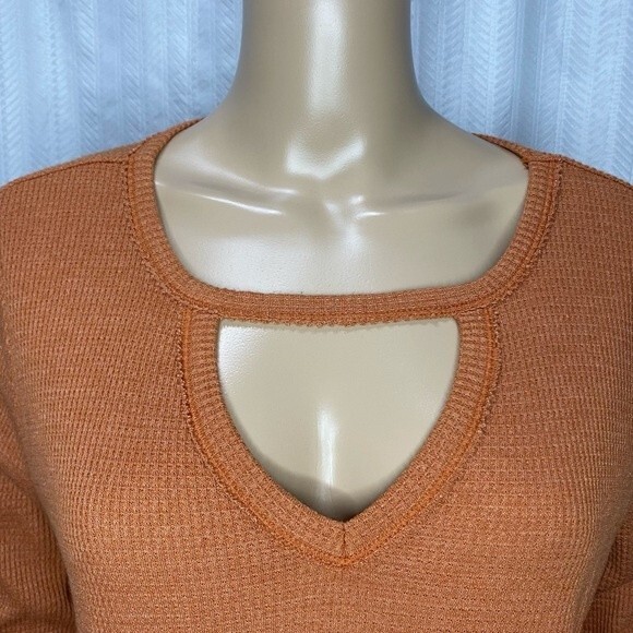 NWT Anthro t.la Gold Orange Keyhole Front Long Sleeve Thermal Size Small - Picture 4 of 8